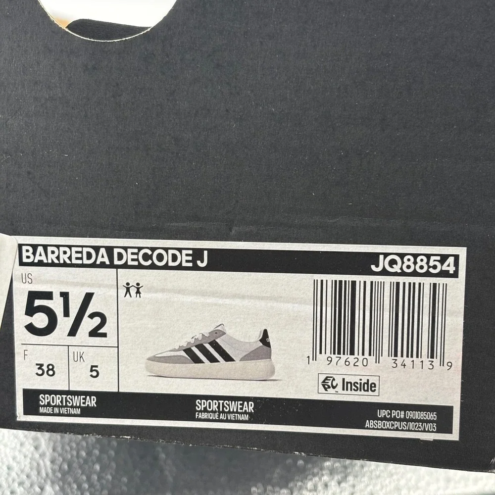 Adidas Barreda Decode J Youth Size 5.5 White Grey Black Suede Sneakers JQ8854